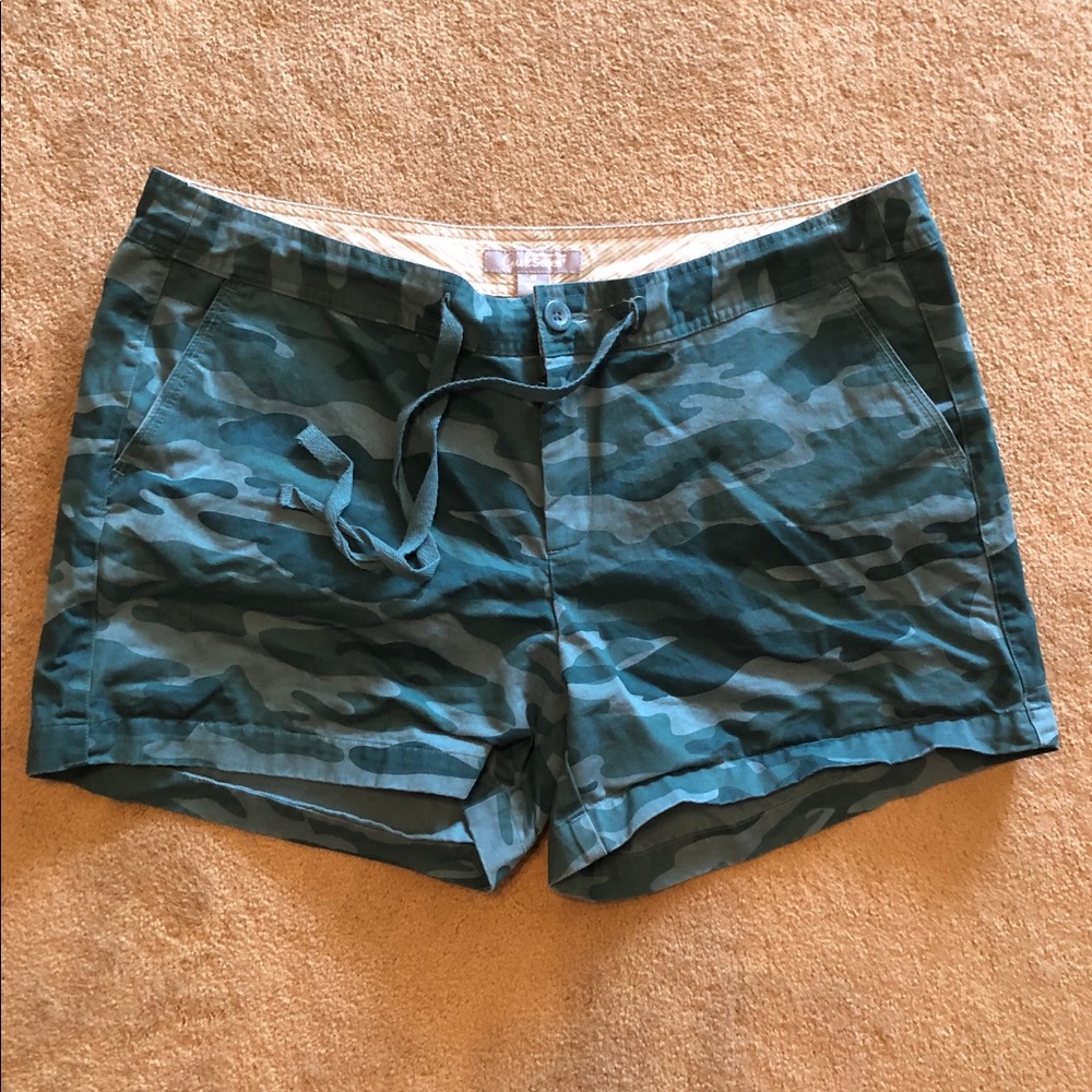 Gander Mountain camo shorts 18